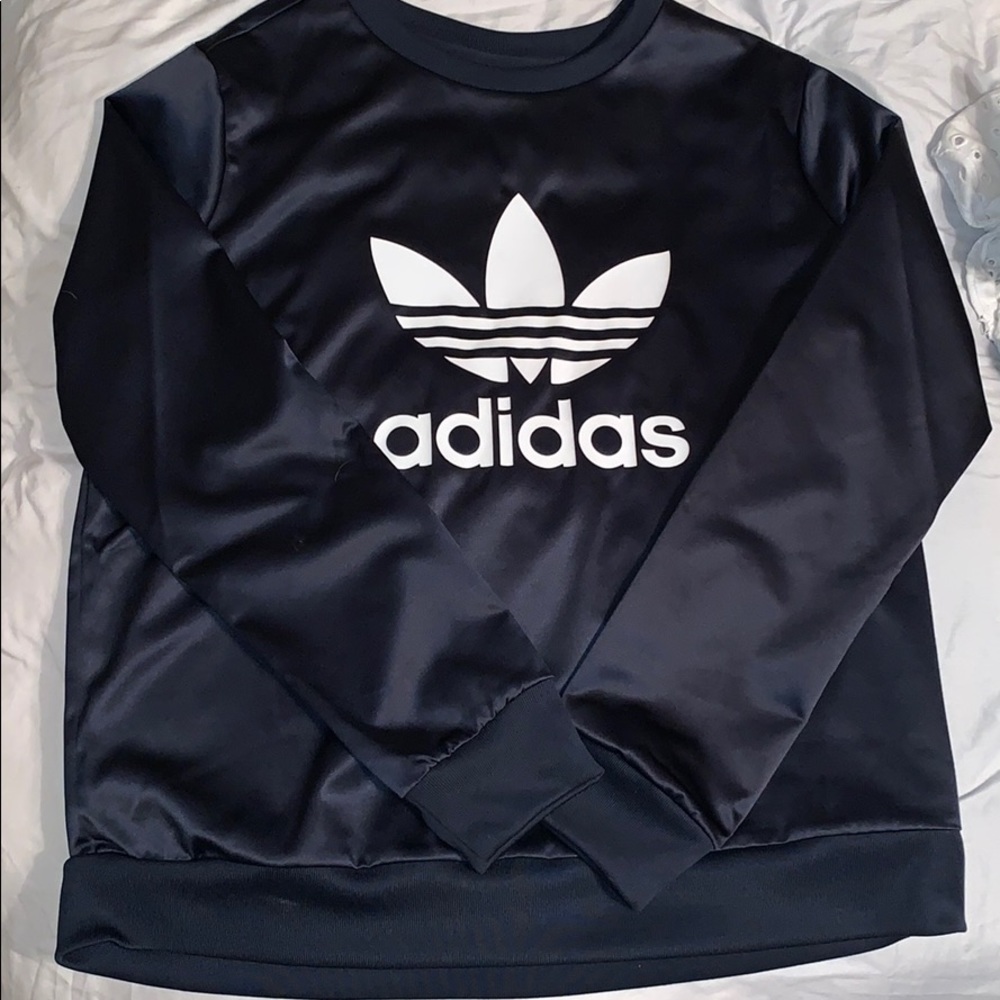Shiny navy blue pullover